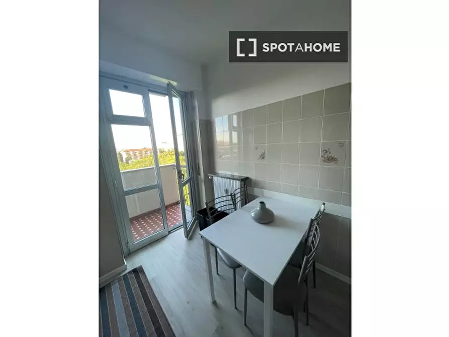 Immagine 13 di Camera condivisa in affitto  in Via Luigi Chiarelli a Milano