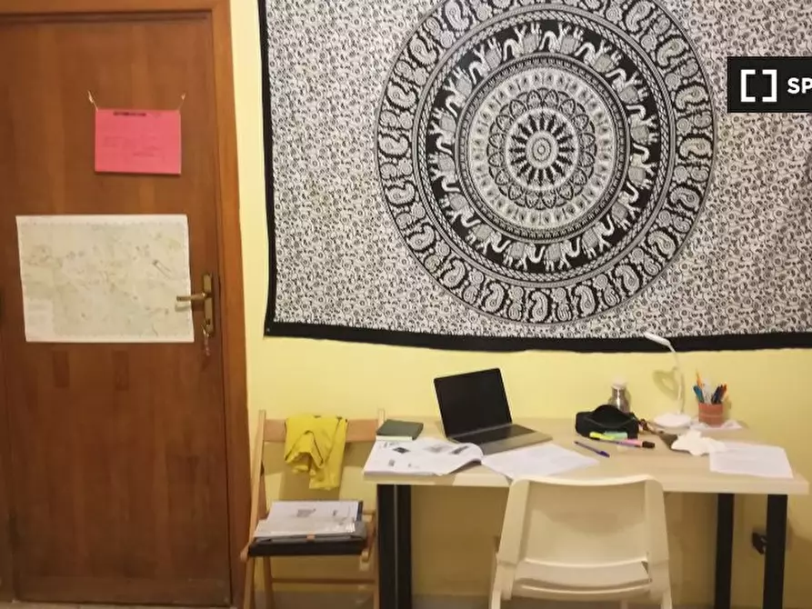 Immagine 3 di Camera condivisa in affitto  in Piazza Manfredo Fanti, 00185 Roma RM, Italy a Roma