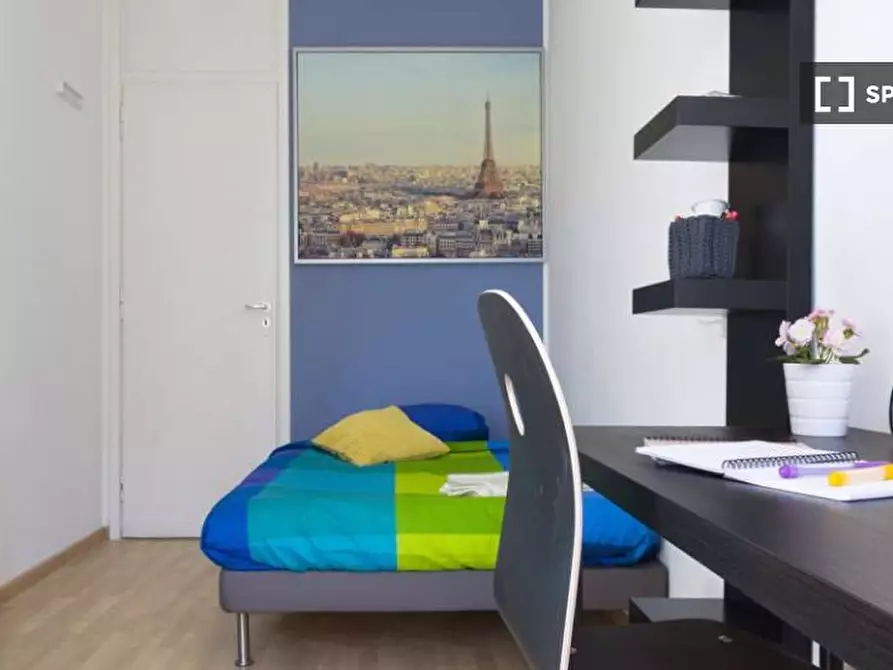 Immagine 3 di Camera condivisa in affitto  in Via Lucca Milan a Milano