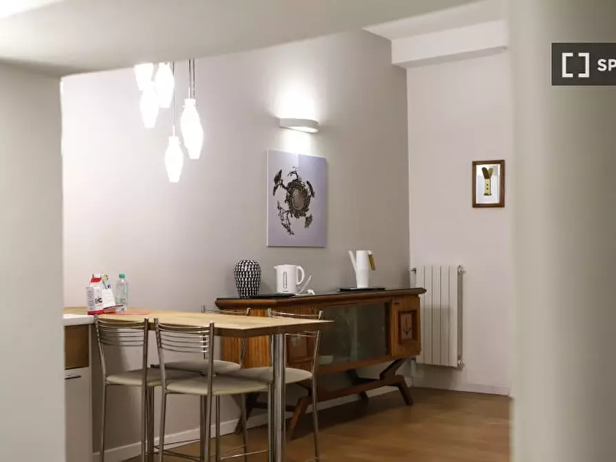 Immagine 15 di Appartamento in affitto  in Vico SS. Filippo e Giacomo a Napoli