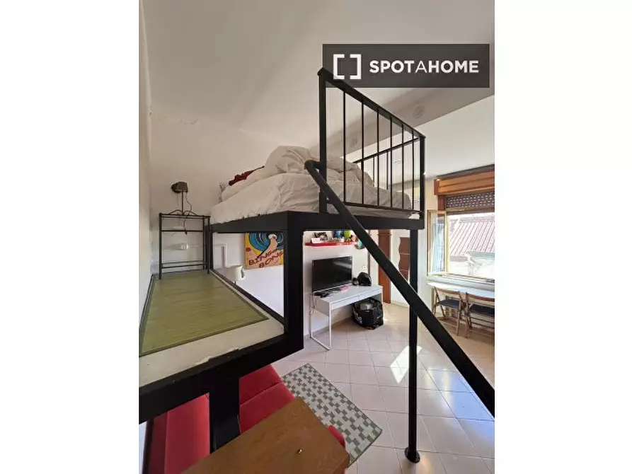 Immagine 7 di Ufficio in affitto  in Via Santa Teresa degli Scalzi a Napoli