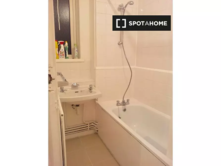 Immagine 5 di Camera condivisa in affitto  in Sewardstone Rd a Poplar
