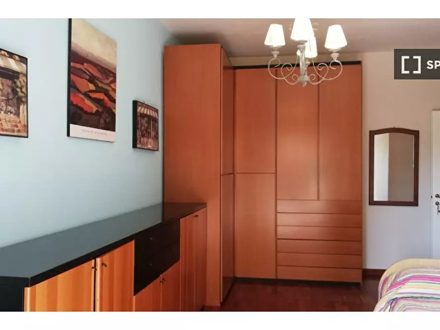 Immagine 2 di Camera condivisa in affitto  in Via Bernardo Cavallino a Napoli