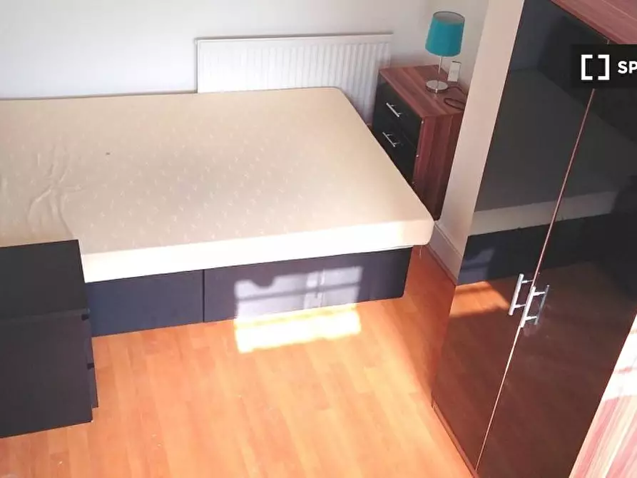 Immagine 2 di Camera condivisa in affitto  a 