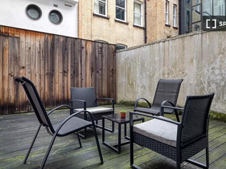 Immagine 2 di Appartamento in affitto  in Newman St a Camden Town