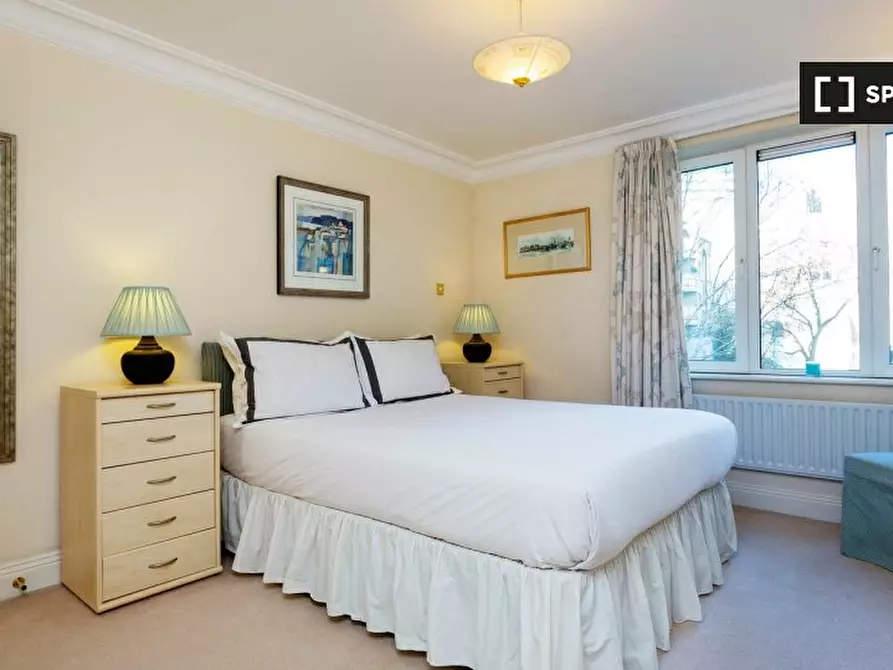 Immagine 9 di Appartamento in affitto  in Flat Walpole House a Camberwell