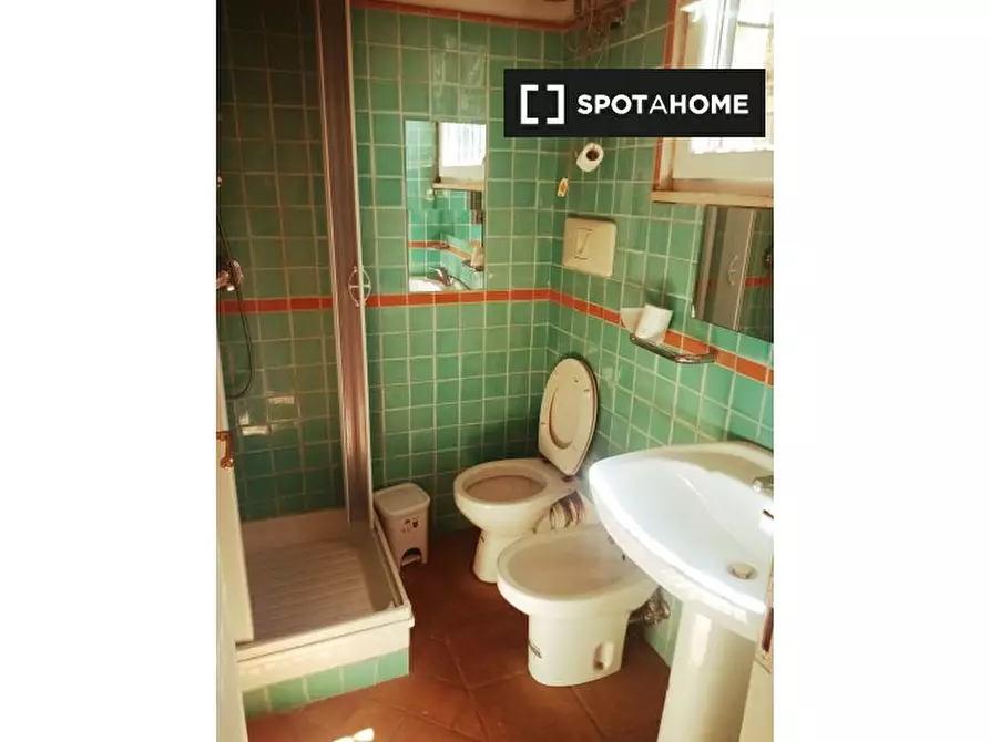 Immagine 6 di Camera condivisa in affitto  in Via Guattani a Roma