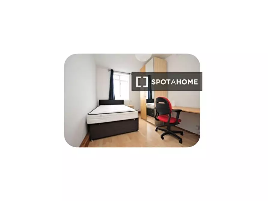 Immagine 15 di Appartamento in affitto  in 48 Arbour Square, London E1 0PP a Poplar