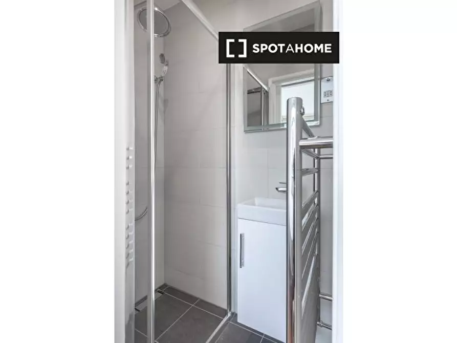 Immagine 3 di Appartamento in affitto  in Bethnal Green Rd a Poplar