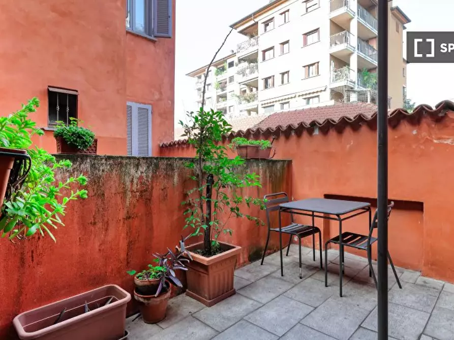 Immagine 19 di Appartamento in affitto  in Alzaia Naviglio Grande a Milano