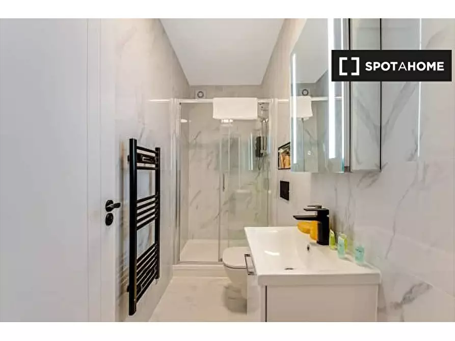 Immagine 2 di Appartamento in affitto  in Flat Devonshire House 577 High Road N17 6SB a Tottenham