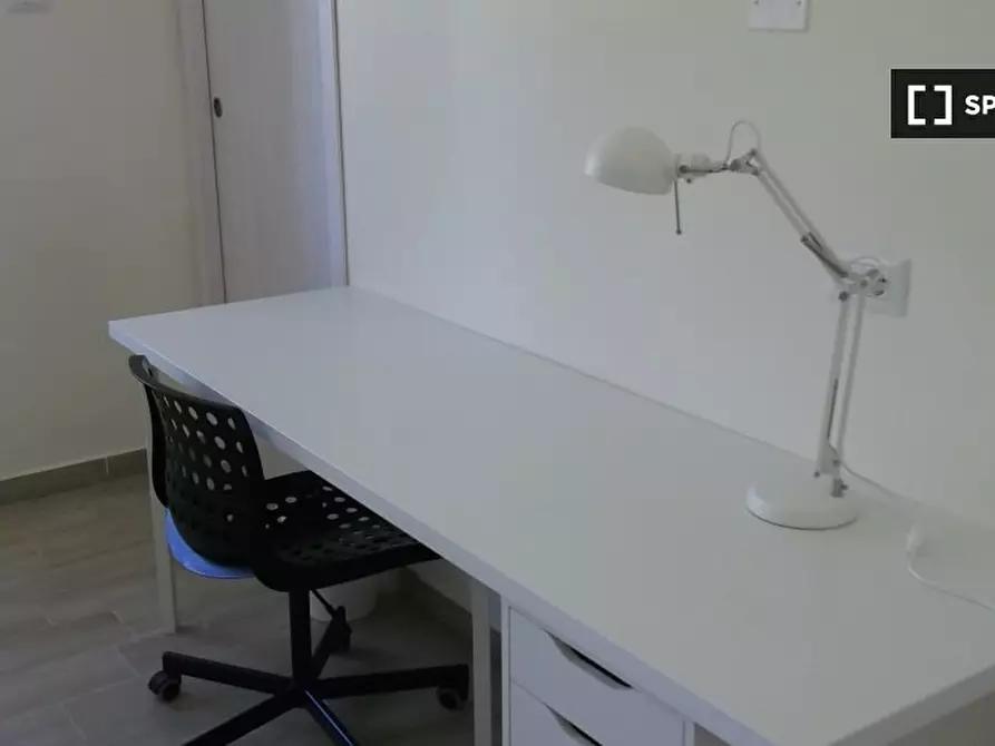 Immagine 9 di Camera condivisa in affitto  in Via Domenico Quaranta a Napoli