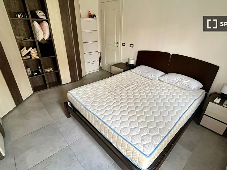 Immagine 2 di Camera condivisa in affitto  in Via di Torre Gaia a Roma