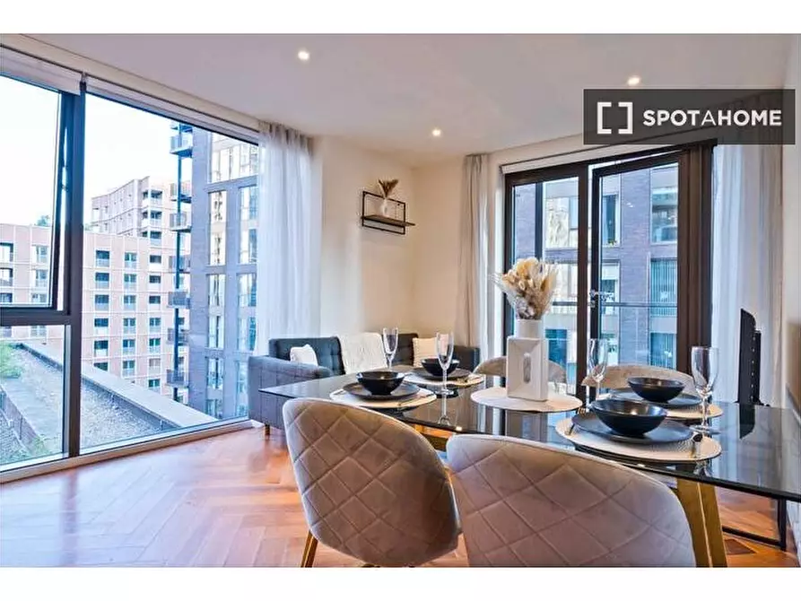 Immagine 11 di Appartamento in affitto  in New Union Square a Wandsworth