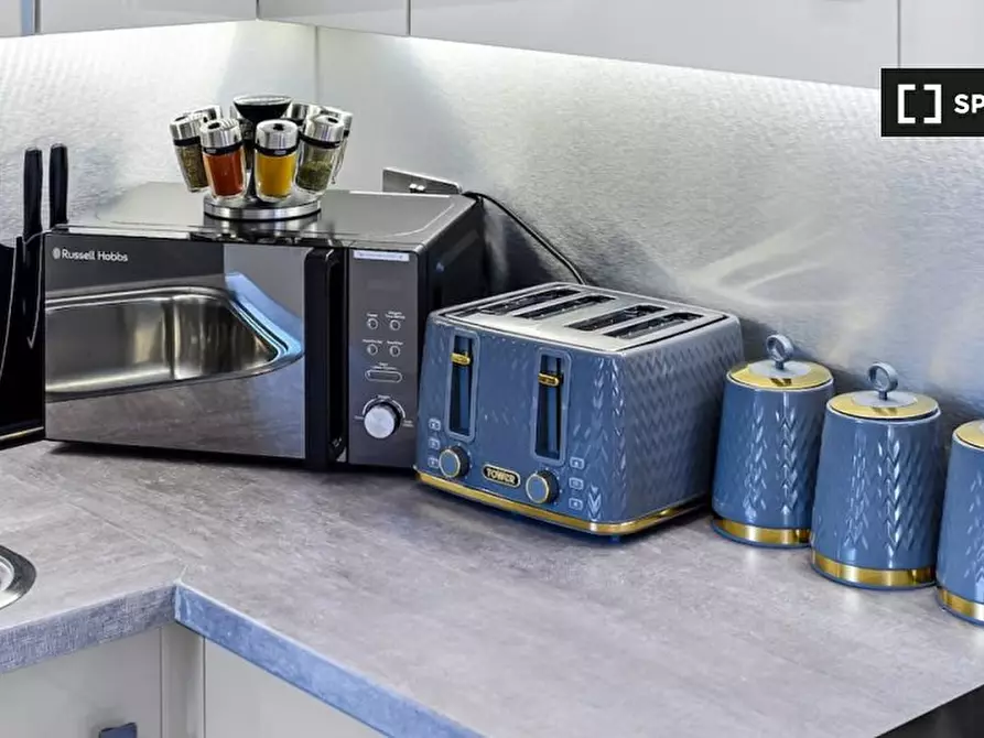 Immagine 9 di Appartamento in affitto  in Flat Goldman House - 122 Wembley Park drive HA9 8HP a Brent