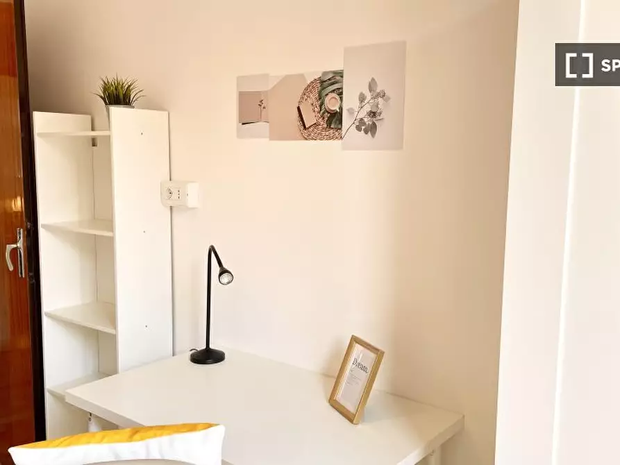 Immagine 6 di Camera condivisa in affitto  in VIA CADUTI DI CEFALONIA a Firenze