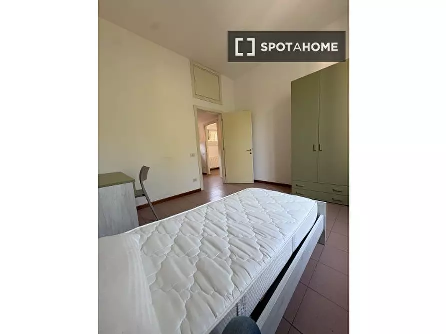 Immagine 2 di Camera condivisa in affitto  in Via Anton Giulio Barrili a Milano