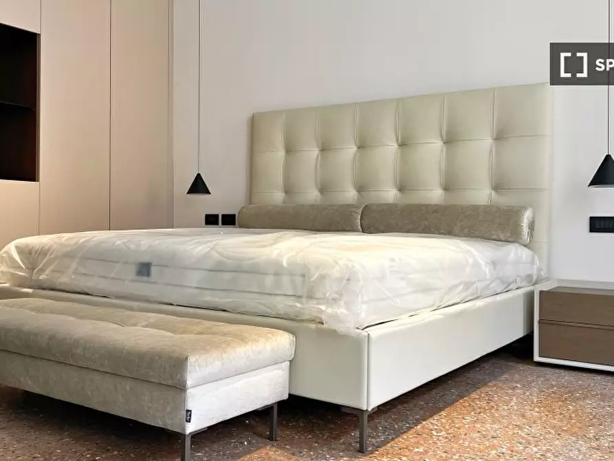 Immagine 15 di Appartamento in affitto  in Via Santo Stefano a Bologna