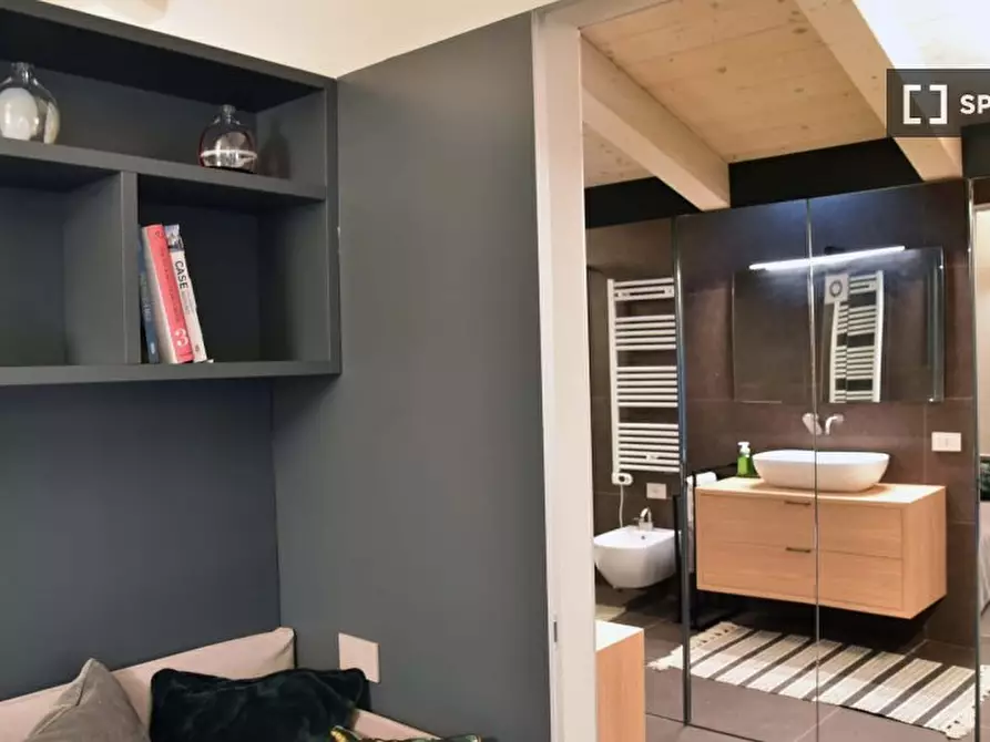 Immagine 10 di Appartamento in affitto  in Via Alessio di Tocqueville a Milano