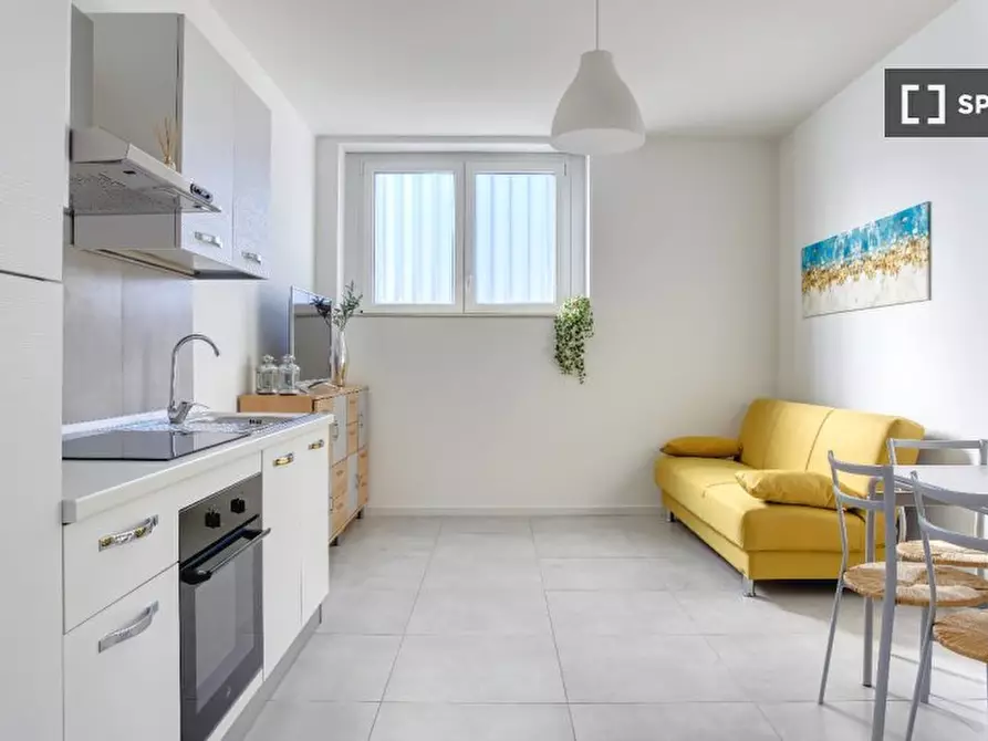 Immagine 1 di Appartamento in affitto  in Via Giovanni Battista Cassinis a Milano