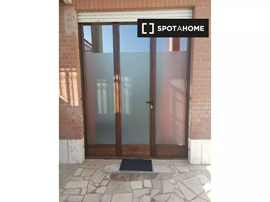 Immagine 5 di Camera condivisa in affitto  in Via Fraconalto a Roma