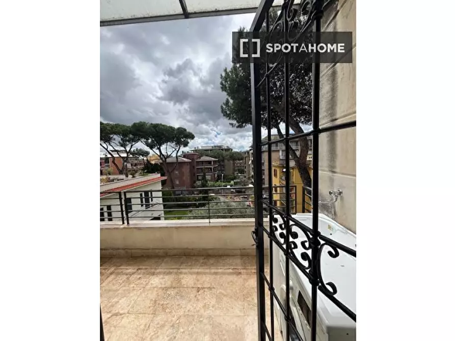 Immagine 8 di Appartamento in affitto  in Via Giacinto Carini a Roma