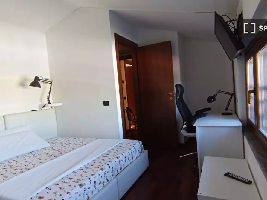 Immagine 6 di Camera condivisa in affitto  in Via Carlo Imbonati a Milano