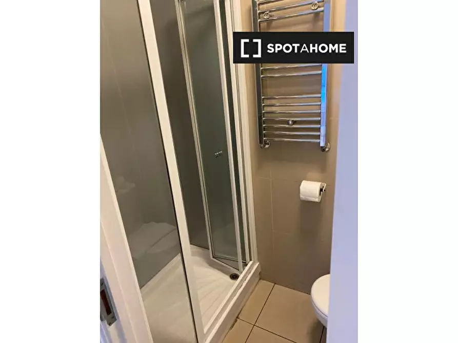 Immagine 4 di Camera condivisa in affitto  in Thirsk Road a Merton