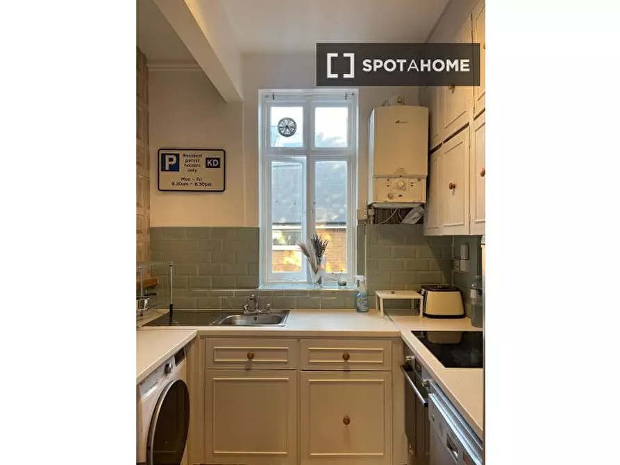Immagine 10 di Appartamento in affitto  in Parson St a Barnet
