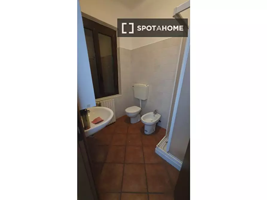 Immagine 8 di Camera condivisa in affitto  in Via S. Biagio a Paderno Dugnano