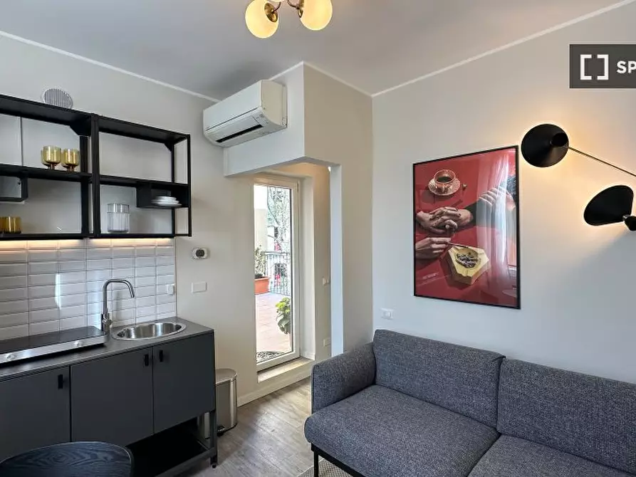 Immagine 1 di Ufficio in affitto  in Viale Stelvio a Milano