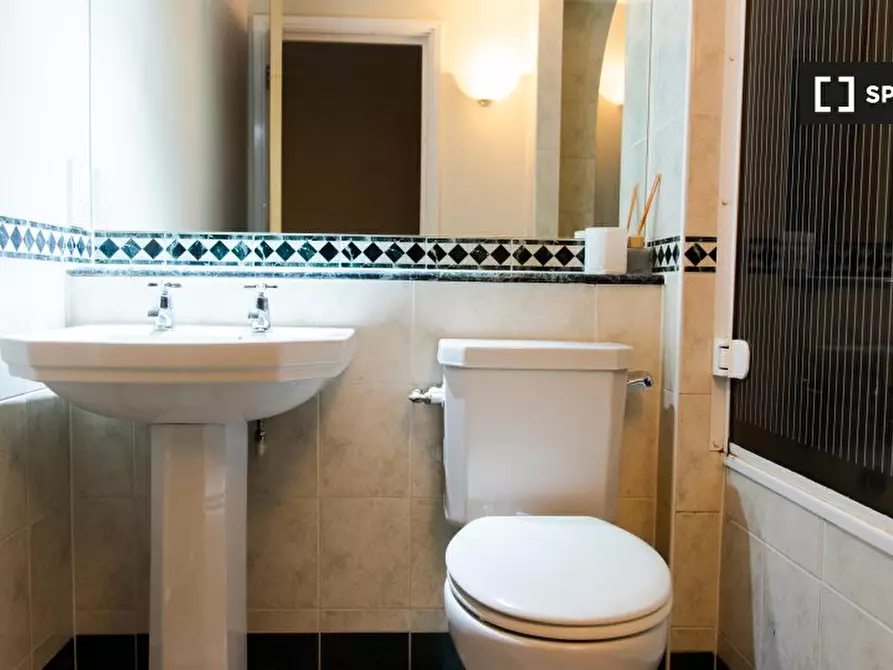 Immagine 18 di Camera condivisa in affitto  in flat a Poplar