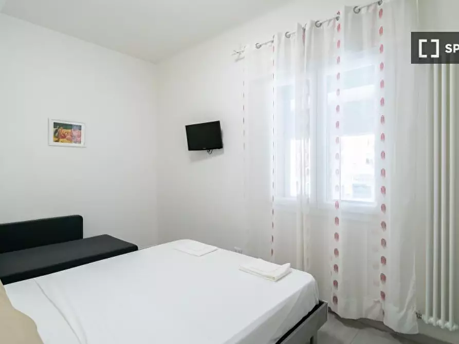 Immagine 11 di Appartamento in affitto  in Via Aurelio Saffi a Bologna