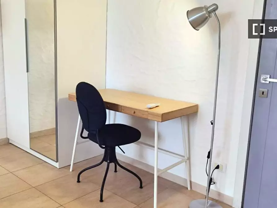 Immagine 14 di Appartamento in affitto  in angolo Piazza Carbonari a Milano