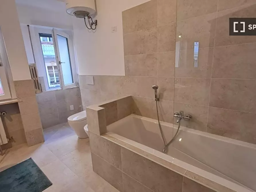 Immagine 10 di Camera condivisa in affitto  in Via Eleonora Duse a Roma