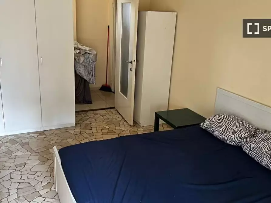 Immagine 1 di Camera condivisa in affitto  in Via Paolo Giovio a Milano