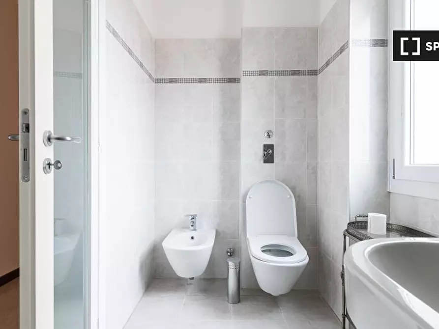 Immagine 13 di Camera condivisa in affitto  in Via Francesco de Sanctis a Milano