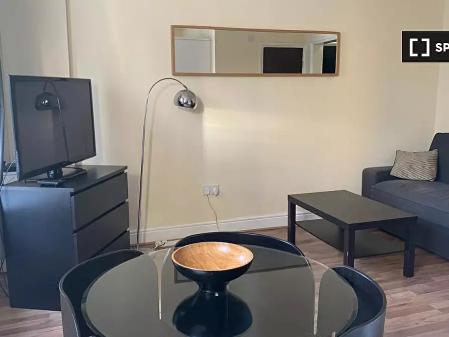 Immagine 1 di Appartamento in affitto  in Pratt St a Camden Town