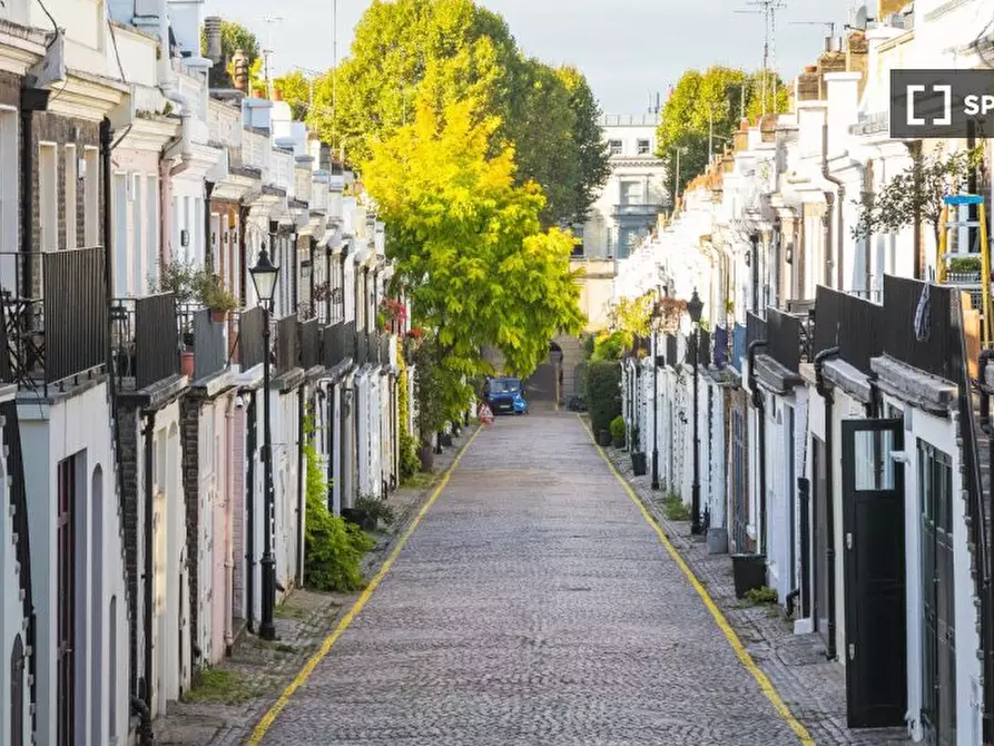 Immagine 12 di Appartamento in affitto  in Holland Park Ave a Kensington