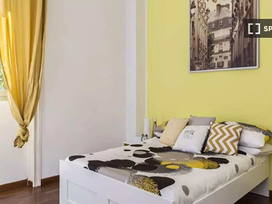 Immagine 2 di Camera condivisa in affitto  in Via Giuseppe Frua a Milano