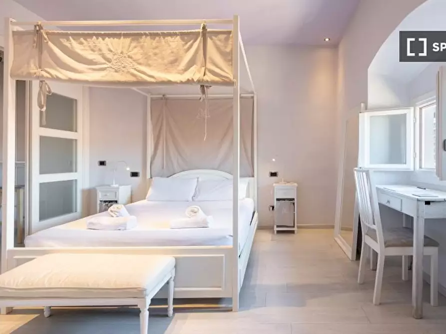 Immagine 2 di Appartamento in affitto  in Via dei Brunelleschi a Firenze