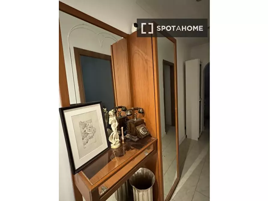 Immagine 6 di Appartamento in affitto  in Via del Caprifoglio a Roma