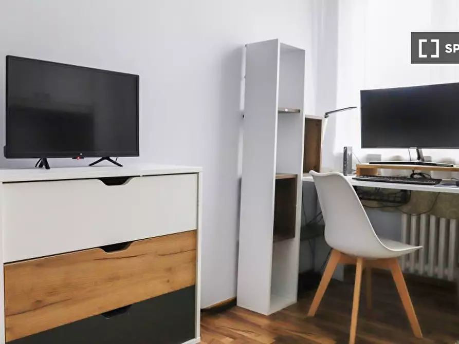 Immagine 3 di Camera condivisa in affitto  in Via Tavazzano a Milano