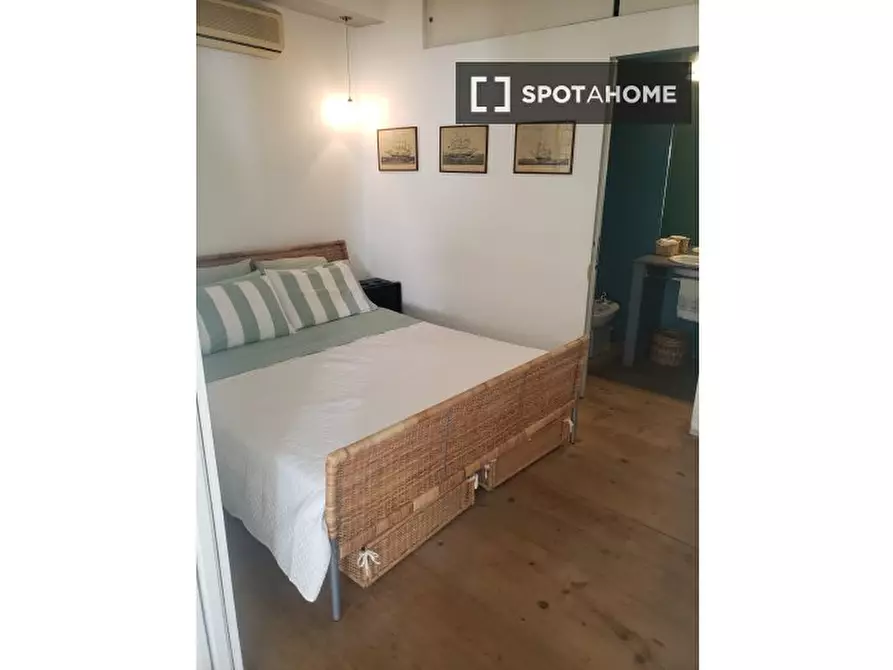 Immagine 13 di Appartamento in affitto  in Via Garibaldi a Roma