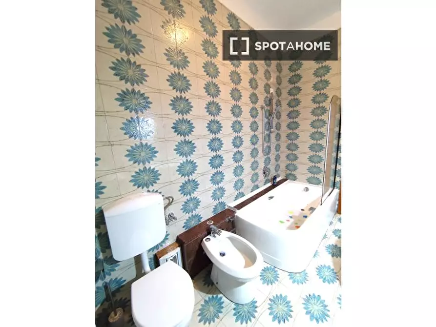 Immagine 11 di Camera condivisa in affitto  in V.le Pietro Pietramellara a Bologna