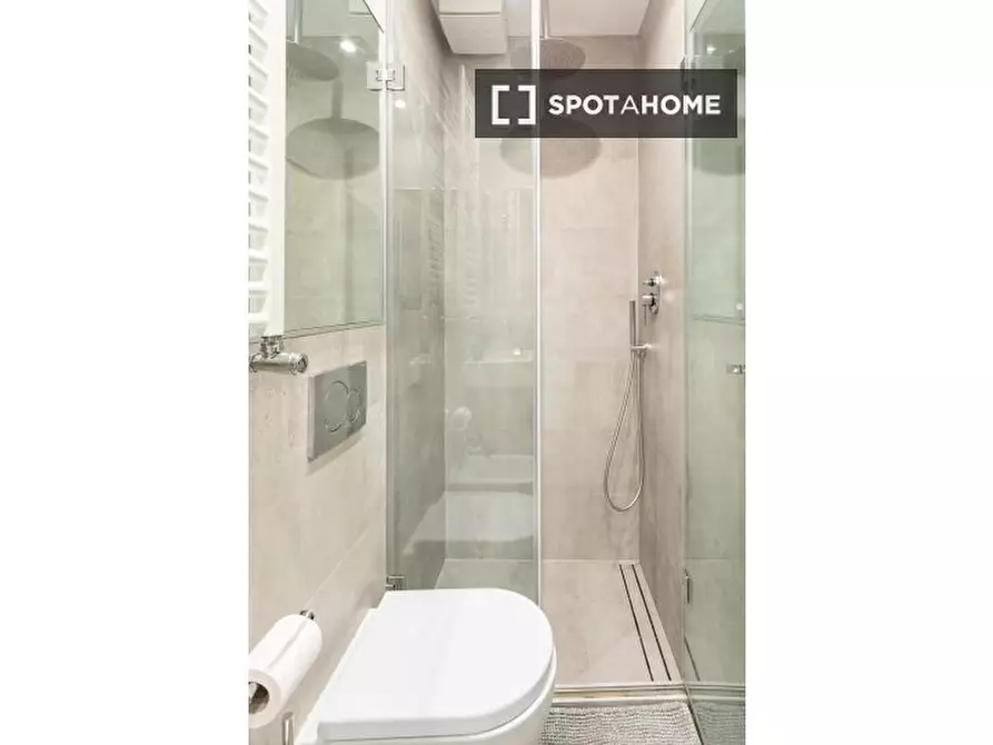 Immagine 10 di Appartamento in affitto  in Via Gregoriana a Roma