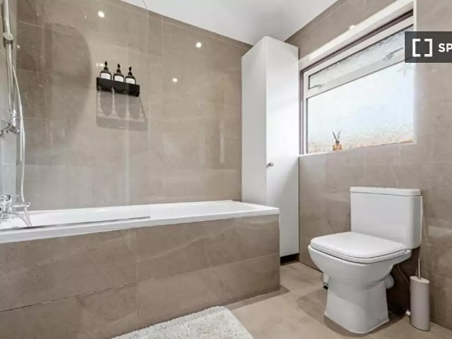 Immagine 7 di Appartamento in affitto  in Layfield Cres a Barnet