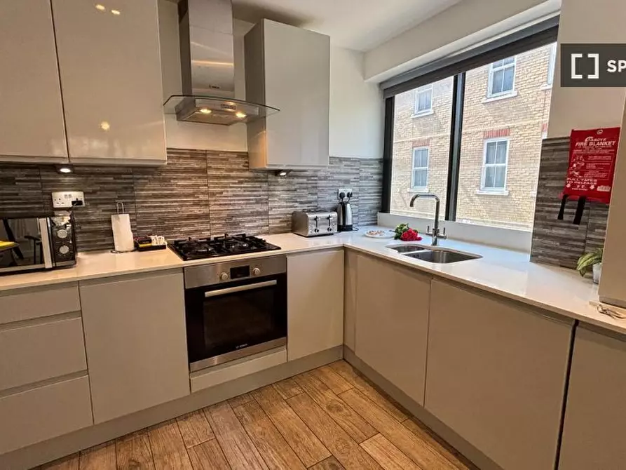 Immagine 4 di Appartamento in affitto  in Bromehead St, Whitechapel, London E1 2PQ, UK a Poplar