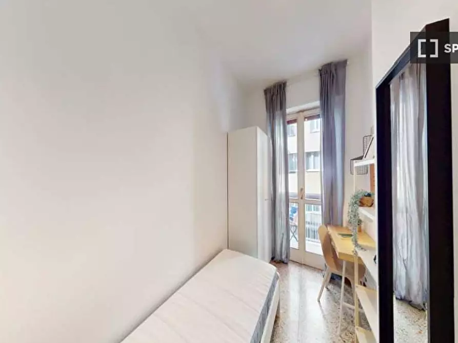 Immagine 2 di Camera condivisa in affitto  in Via Copernico a Milano