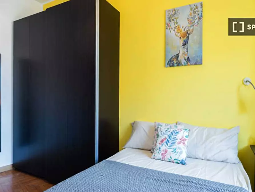 Immagine 1 di Camera condivisa in affitto  in VIA MONTEPULCIANO a Milano